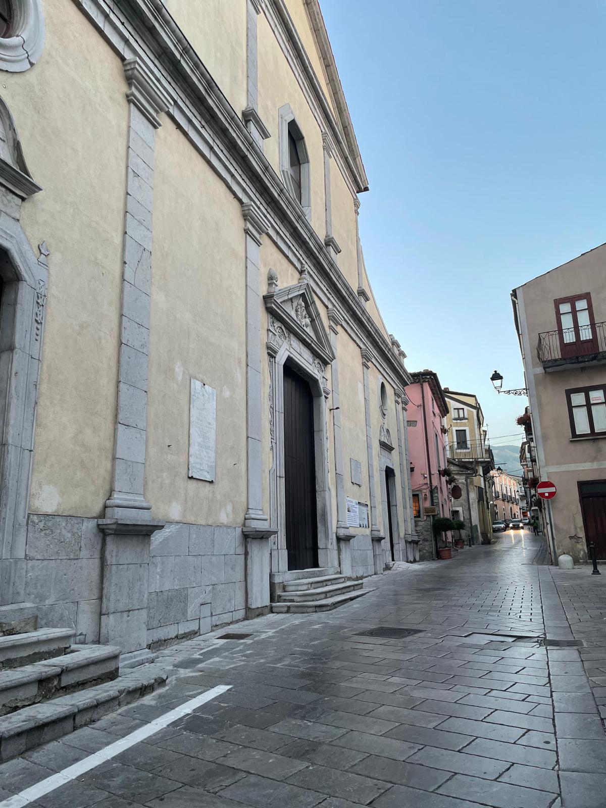 Uno scorcio del centro storico di Rotonda